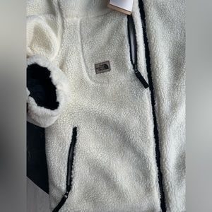 North face reversible puffer jacket